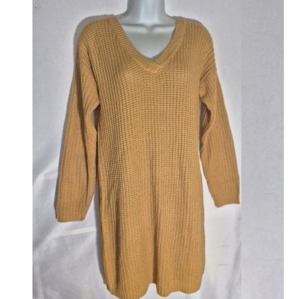 NO COMMENT sweater dress/long sweater, Gold knit in size Medium
